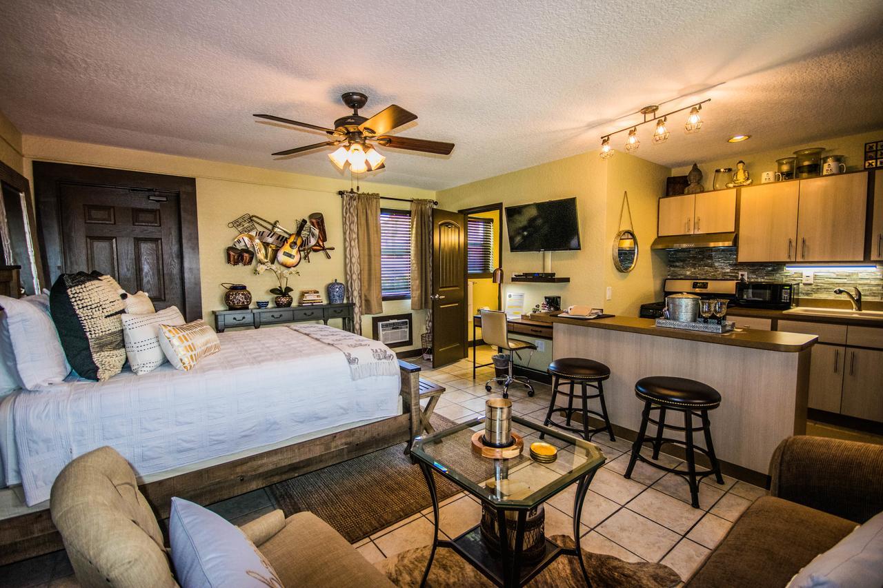 Balinese Cottages Daytona Beach Exterior photo